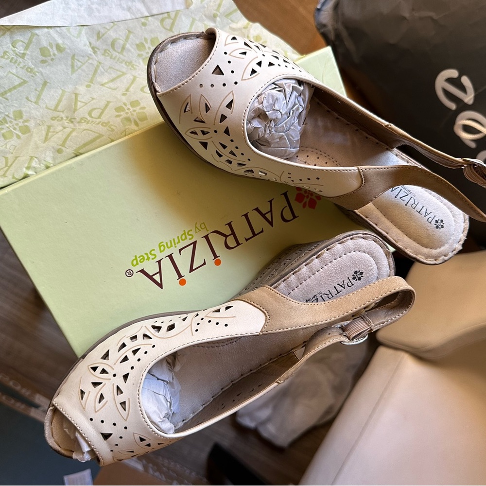 Partizia Women's Beige Cutout Sandals